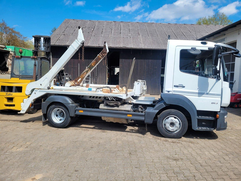 Mercedes-Benz Atego 818 Skip loader - Truk skip loader: gambar 4 Mercedes-Benz Atego 818 Skip loader - Truk skip loader: gambar 4