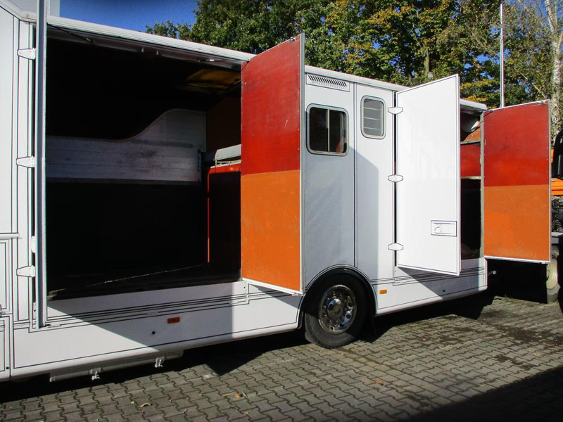 Mercedes-Benz Axor 1833 - Horse transporter - Truk pengangkut kuda: gambar 5 Mercedes-Benz Axor 1833 - Horse transporter - Truk pengangkut kuda: gambar 5