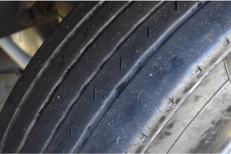 Leasing Mercedes-Benz Axor 2533 - Vacuum truck Mercedes-Benz Axor 2533 - Vacuum truck: gambar 12 Leasing Mercedes-Benz Axor 2533 - Vacuum truck Mercedes-Benz Axor 2533 - Vacuum truck: gambar 12