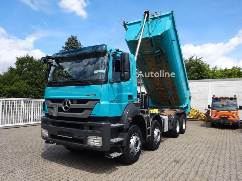 Mercedes-Benz Axor 3240 - Tipper 8x4 - Truk jungkit: gambar 2 Mercedes-Benz Axor 3240 - Tipper 8x4 - Truk jungkit: gambar 2