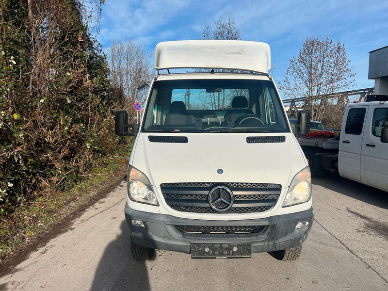 Mercedes-Benz SPRINTER 519 - Tractor head mini: gambar 2 Mercedes-Benz SPRINTER 519 - Tractor head mini: gambar 2