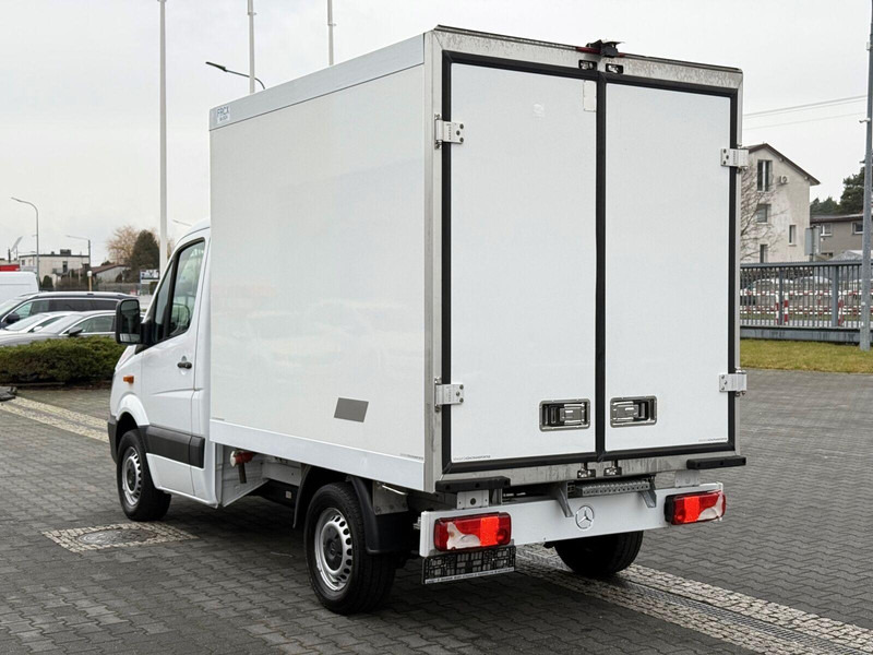 Mercedes-Benz Sprinter 314 Kontener Chłodnia/Mroźnia Hakowa, Hakówka TOP - Van berpendingin: gambar 4 Mercedes-Benz Sprinter 314 Kontener Chłodnia/Mroźnia Hakowa, Hakówka TOP - Van berpendingin: gambar 4