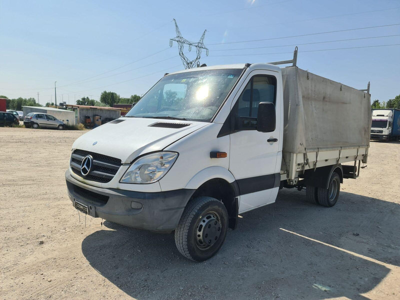 Mercedes-Benz Sprinter 519 CDi 4x4x - Pritsche+Plane - Van dengan terpal samping: gambar 3 Mercedes-Benz Sprinter 519 CDi 4x4x - Pritsche+Plane - Van dengan terpal samping: gambar 3