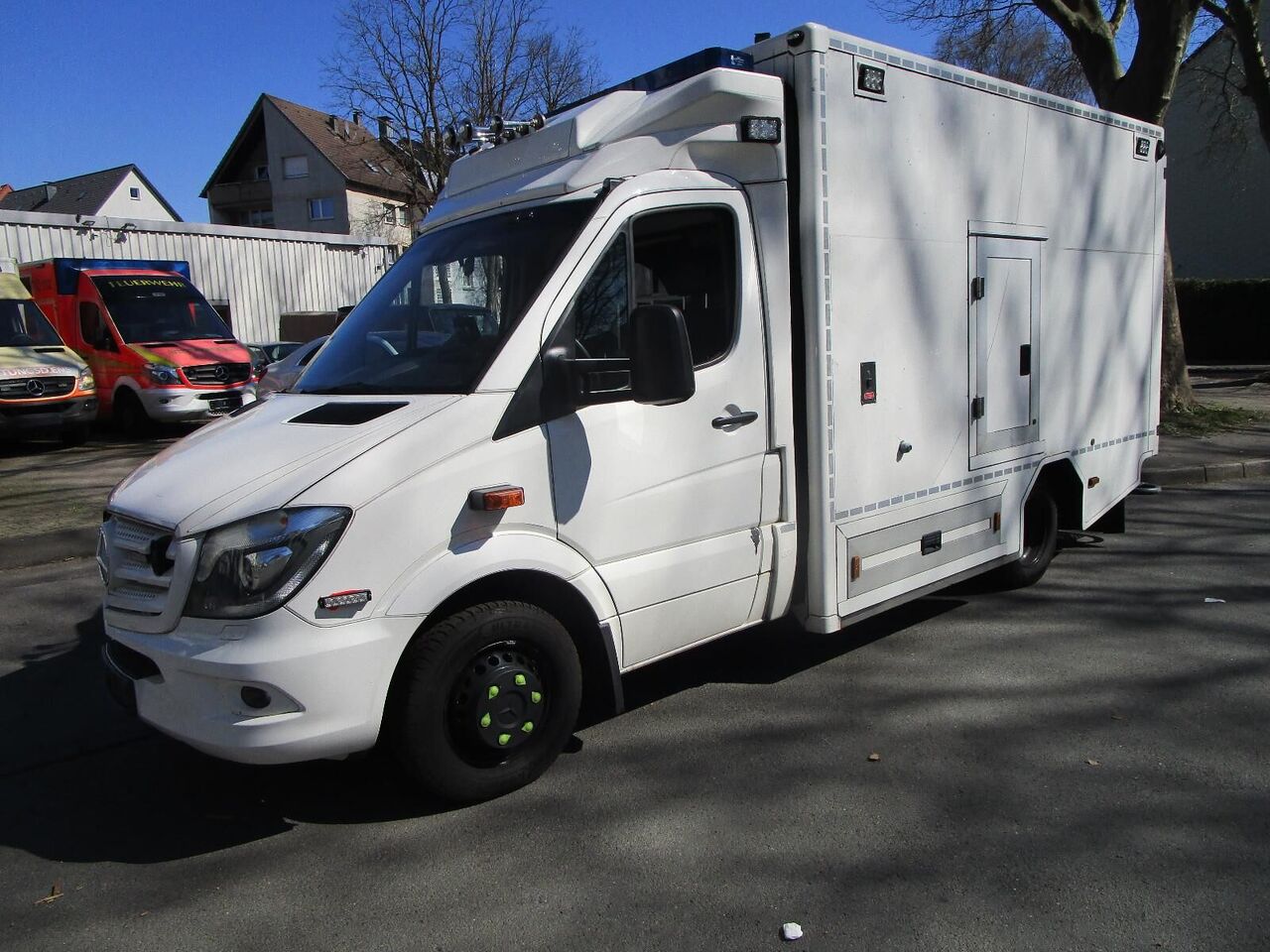 Mercedes-Benz Sprinter II 519 ambulance - Ambulans: gambar 1 Mercedes-Benz Sprinter II 519 ambulance - Ambulans: gambar 1