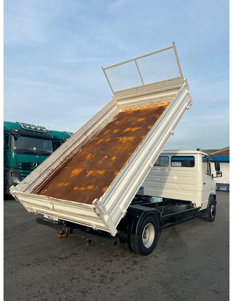 Mercedes-Benz Vario 816 816/AHK/ Blatt-Blatt /Radstand 4250mm - Truk jungkit: gambar 4 Mercedes-Benz Vario 816 816/AHK/ Blatt-Blatt /Radstand 4250mm - Truk jungkit: gambar 4