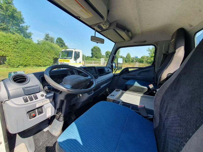 Mitsubishi Fuso Canter 7C15 - Flatbed truck + crane - Truk flatbed, Truk derek: gambar 5 Mitsubishi Fuso Canter 7C15 - Flatbed truck + crane - Truk flatbed, Truk derek: gambar 5