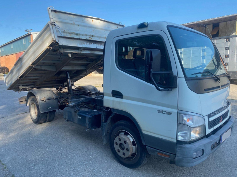Mitsubishi Fuso FE85 3 way Meiller tipper - Truk jungkit: gambar 4 Mitsubishi Fuso FE85 3 way Meiller tipper - Truk jungkit: gambar 4