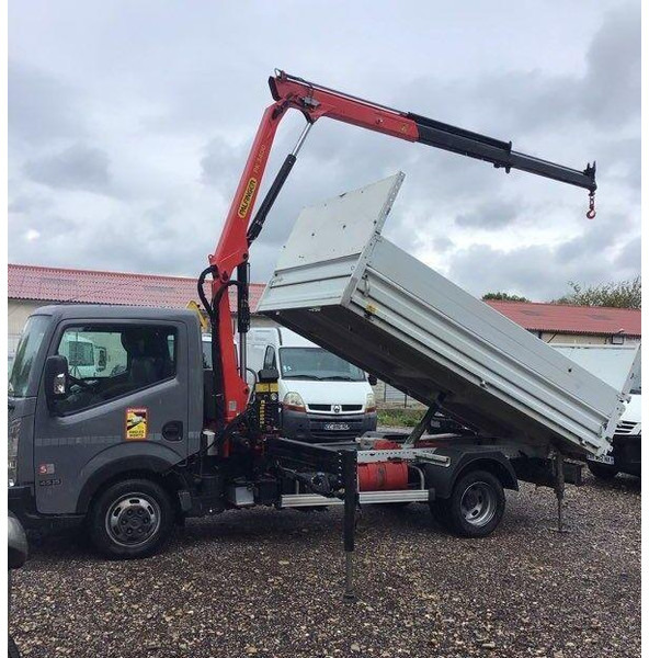 Nissan NT400 - Tipper+crane - Truk jungkit, Truk derek: gambar 4 Nissan NT400 - Tipper+crane - Truk jungkit, Truk derek: gambar 4