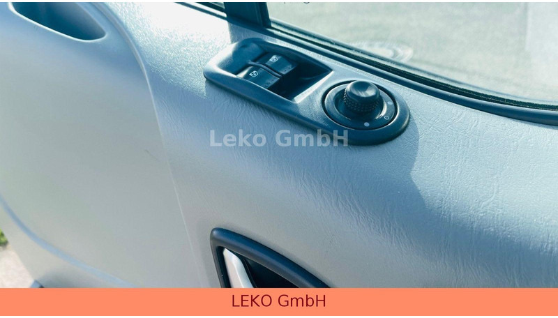 Van berpendingin Opel Vivaro: gambar 17 Van berpendingin Opel Vivaro: gambar 17