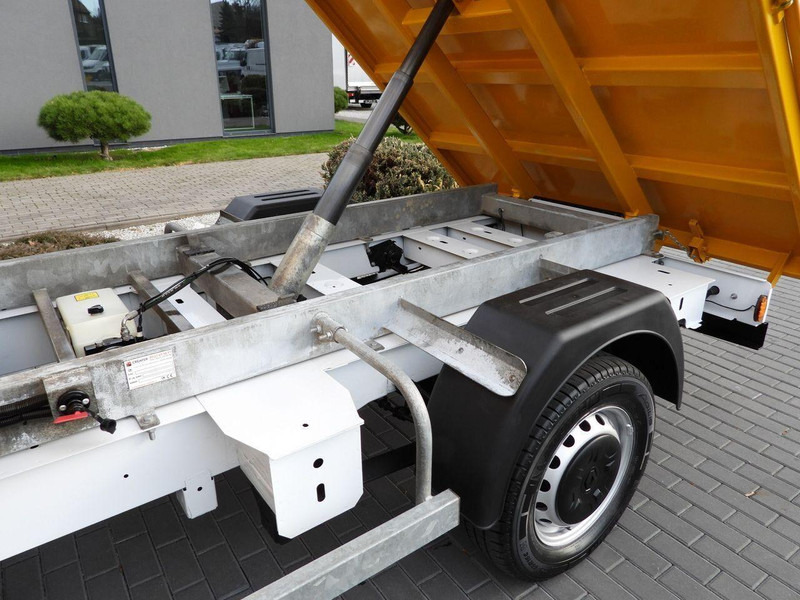 Van jungkit, Van kombi Renault Master: gambar 20