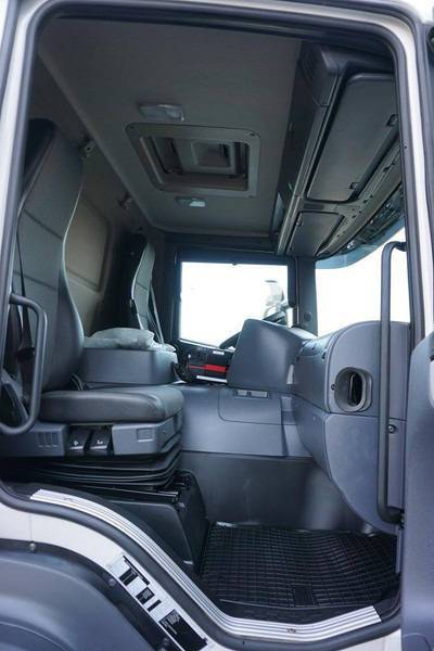 Truk flatbed, Truk derek Scania P 250 / ACC / SKRZYNIOWY + HDS + WINDA / PALFINGER PK 12 002 - E: gambar 8 Truk flatbed, Truk derek Scania P 250 / ACC / SKRZYNIOWY + HDS + WINDA / PALFINGER PK 12 002 - E: gambar 8