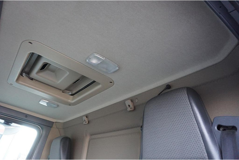 Truk flatbed, Truk derek Scania P 250 / ACC / SKRZYNIOWY + HDS + WINDA / PALFINGER PK 12 002 - E: gambar 17 Truk flatbed, Truk derek Scania P 250 / ACC / SKRZYNIOWY + HDS + WINDA / PALFINGER PK 12 002 - E: gambar 17