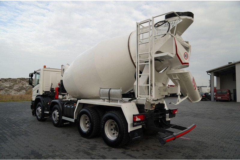 Scania P 410 / 8x4 / BETONOMIESZARKA / GRUSZKA / PUTZMEISTER / 9m3 / AU - Truk pengaduk beton: gambar 3 Scania P 410 / 8x4 / BETONOMIESZARKA / GRUSZKA / PUTZMEISTER / 9m3 / AU - Truk pengaduk beton: gambar 3