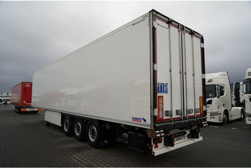 Schmitz Cargobull CHŁODNIA / THERMO KING / HAKÓWKA / OŚ PODNOSZONA / KOSZ NA PALE - Semi-trailer berpendingin: gambar 3 Schmitz Cargobull CHŁODNIA / THERMO KING / HAKÓWKA / OŚ PODNOSZONA / KOSZ NA PALE - Semi-trailer berpendingin: gambar 3