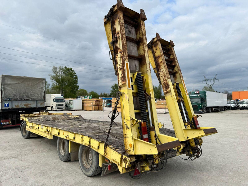 Schwarzmüller heavy machinery transporter - Trailer flatbed: gambar 4 Schwarzmüller heavy machinery transporter - Trailer flatbed: gambar 4