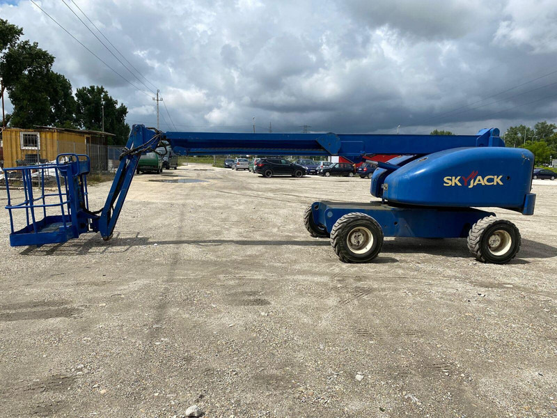 Skyjack SJ40T 4x4 Diesel - Lifting basket - 14m - Boom teleskopik: gambar 3 Skyjack SJ40T 4x4 Diesel - Lifting basket - 14m - Boom teleskopik: gambar 3