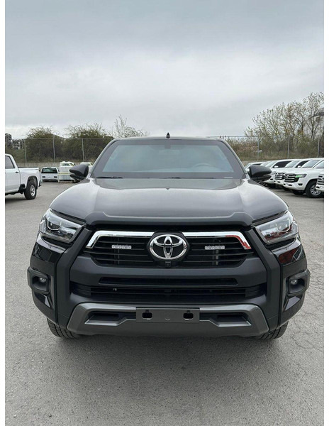 Toyota Hilux Armored SUV - Mobil SUV: gambar 3 Toyota Hilux Armored SUV - Mobil SUV: gambar 3