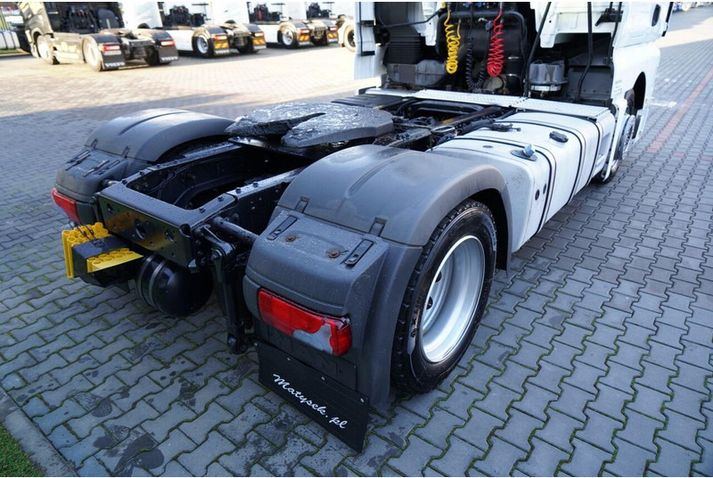 Tractor head MAN TGX 18.440 / XLX / MEGA / MANUAL / LOW DECK: gambar 15 Tractor head MAN TGX 18.440 / XLX / MEGA / MANUAL / LOW DECK: gambar 15