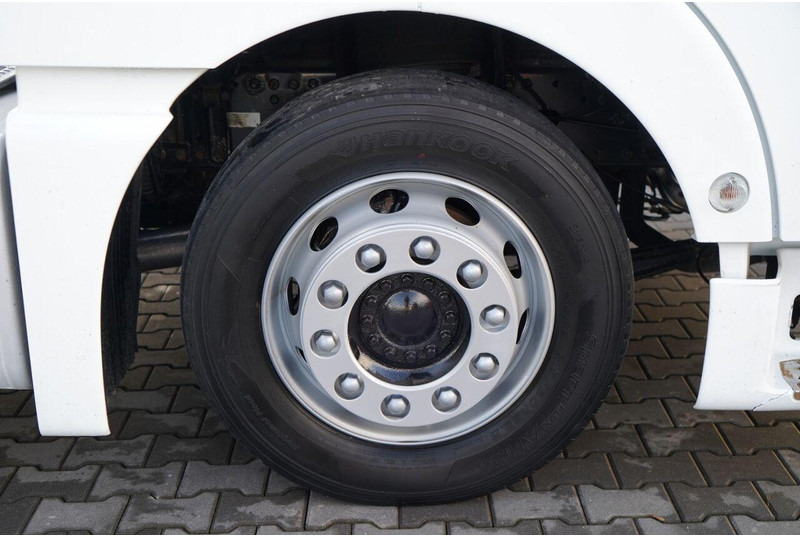 Tractor head MAN TGX 18.440 / XLX / MEGA / MANUAL / LOW DECK: gambar 19 Tractor head MAN TGX 18.440 / XLX / MEGA / MANUAL / LOW DECK: gambar 19