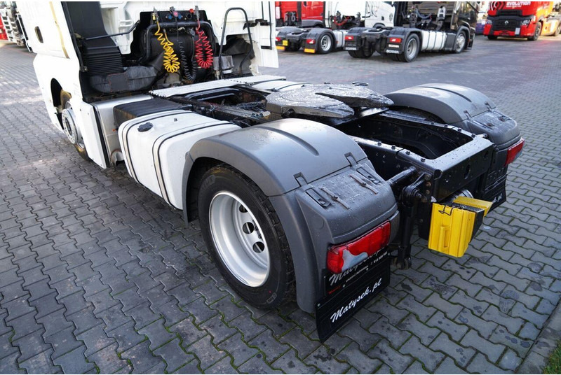 Tractor head MAN TGX 18.440 / XLX / MEGA / MANUAL / LOW DECK: gambar 14 Tractor head MAN TGX 18.440 / XLX / MEGA / MANUAL / LOW DECK: gambar 14