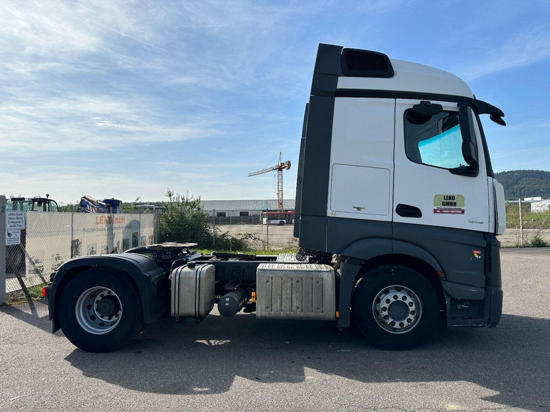 Mercedes-Benz Actros 1845 - Tractor head: gambar 4 Mercedes-Benz Actros 1845 - Tractor head: gambar 4
