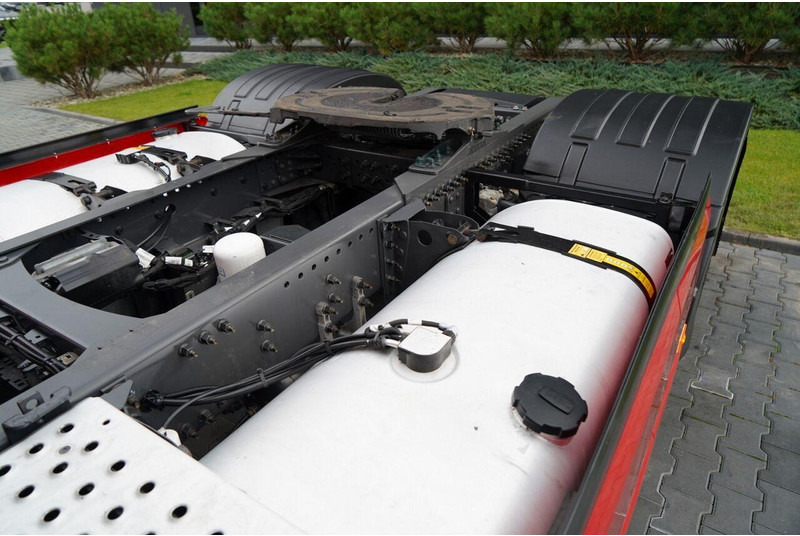 Leasing Volvo FH 500 / I-PARK COOL / I-SAVE Volvo FH 500 / I-PARK COOL / I-SAVE: gambar 12 Leasing Volvo FH 500 / I-PARK COOL / I-SAVE Volvo FH 500 / I-PARK COOL / I-SAVE: gambar 12