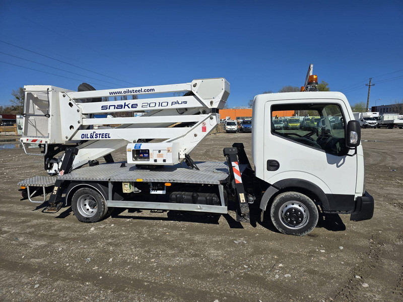 Nissan Cabstar NT 400 Oil & Steel Snake 2010H - 20m - 2 pieces - Truk, Truk derek: gambar 5 Nissan Cabstar NT 400 Oil & Steel Snake 2010H - 20m - 2 pieces - Truk, Truk derek: gambar 5