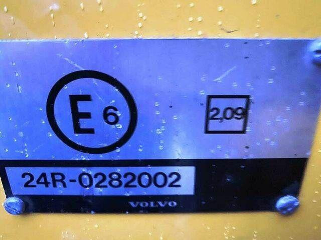 Volvo F 6 RAIL ROAD Platform Schienen TWO WAY - Platform udara yang dipasang di truk: gambar 2 Volvo F 6 RAIL ROAD Platform Schienen TWO WAY - Platform udara yang dipasang di truk: gambar 2