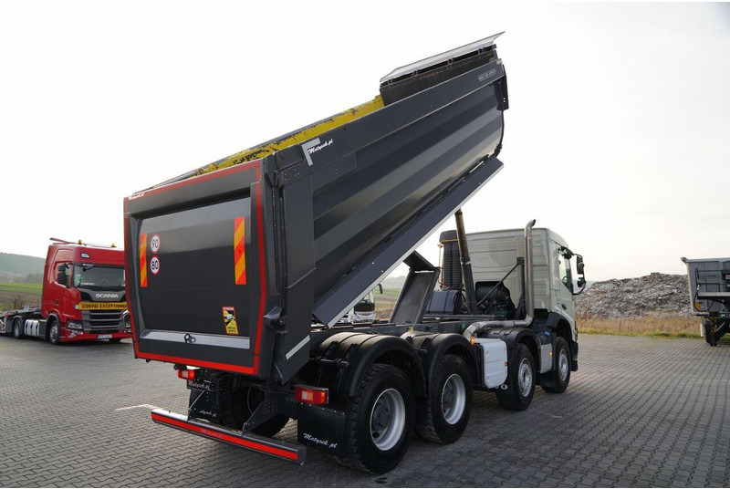Volvo FMX 460 / 8x4 / WYWROTKA TYLNOZSYPOWA / MEILLER KIPPER / EURO 6 - Truk jungkit: gambar 4 Volvo FMX 460 / 8x4 / WYWROTKA TYLNOZSYPOWA / MEILLER KIPPER / EURO 6 - Truk jungkit: gambar 4