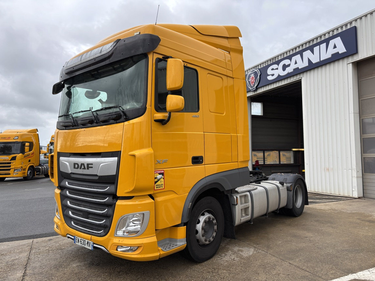 DAF XF480 - Tractor head: gambar 1 DAF XF480 - Tractor head: gambar 1