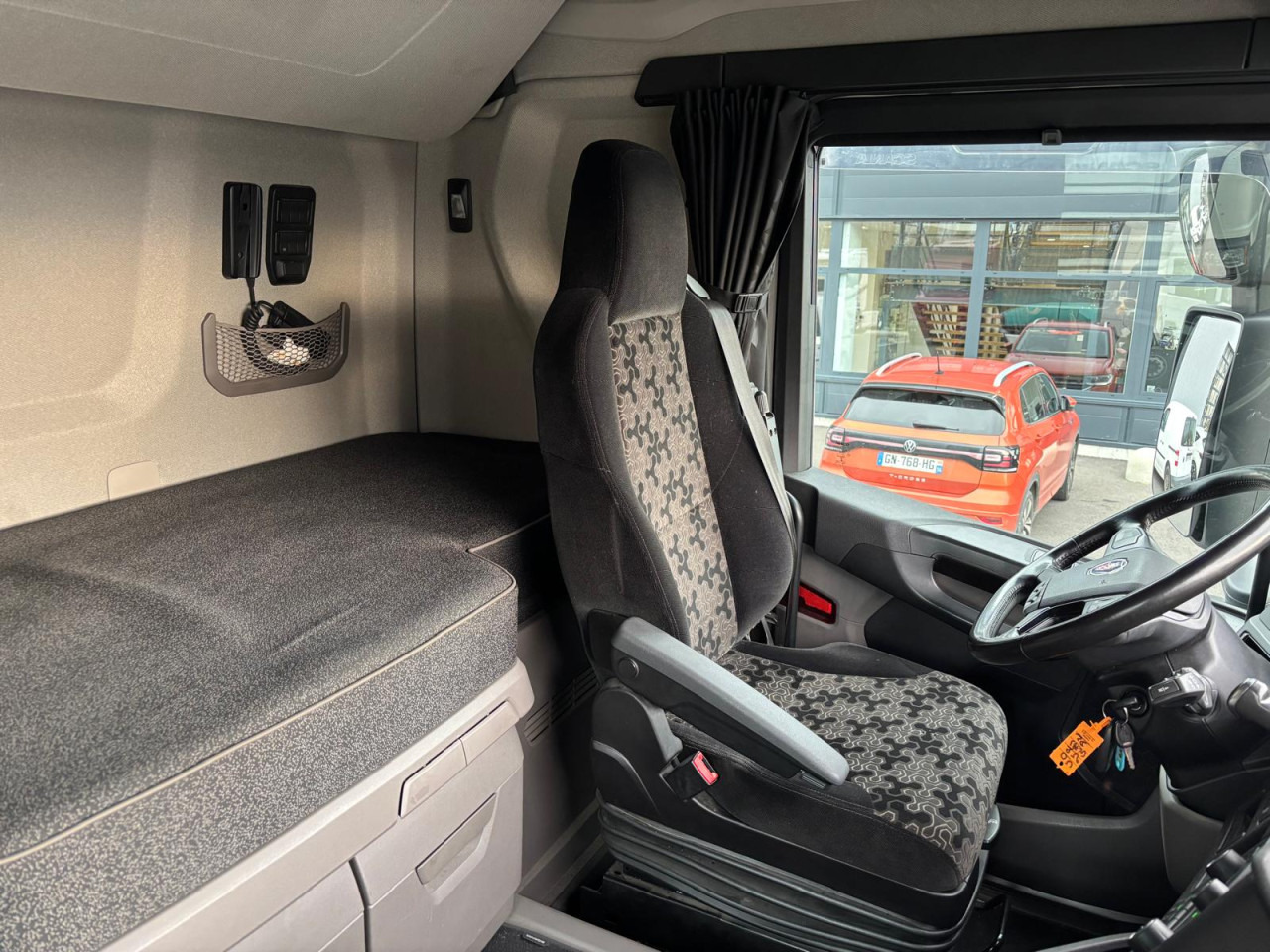 SCANIA R 500 A4x2NA - Tractor head: gambar 2 SCANIA R 500 A4x2NA - Tractor head: gambar 2