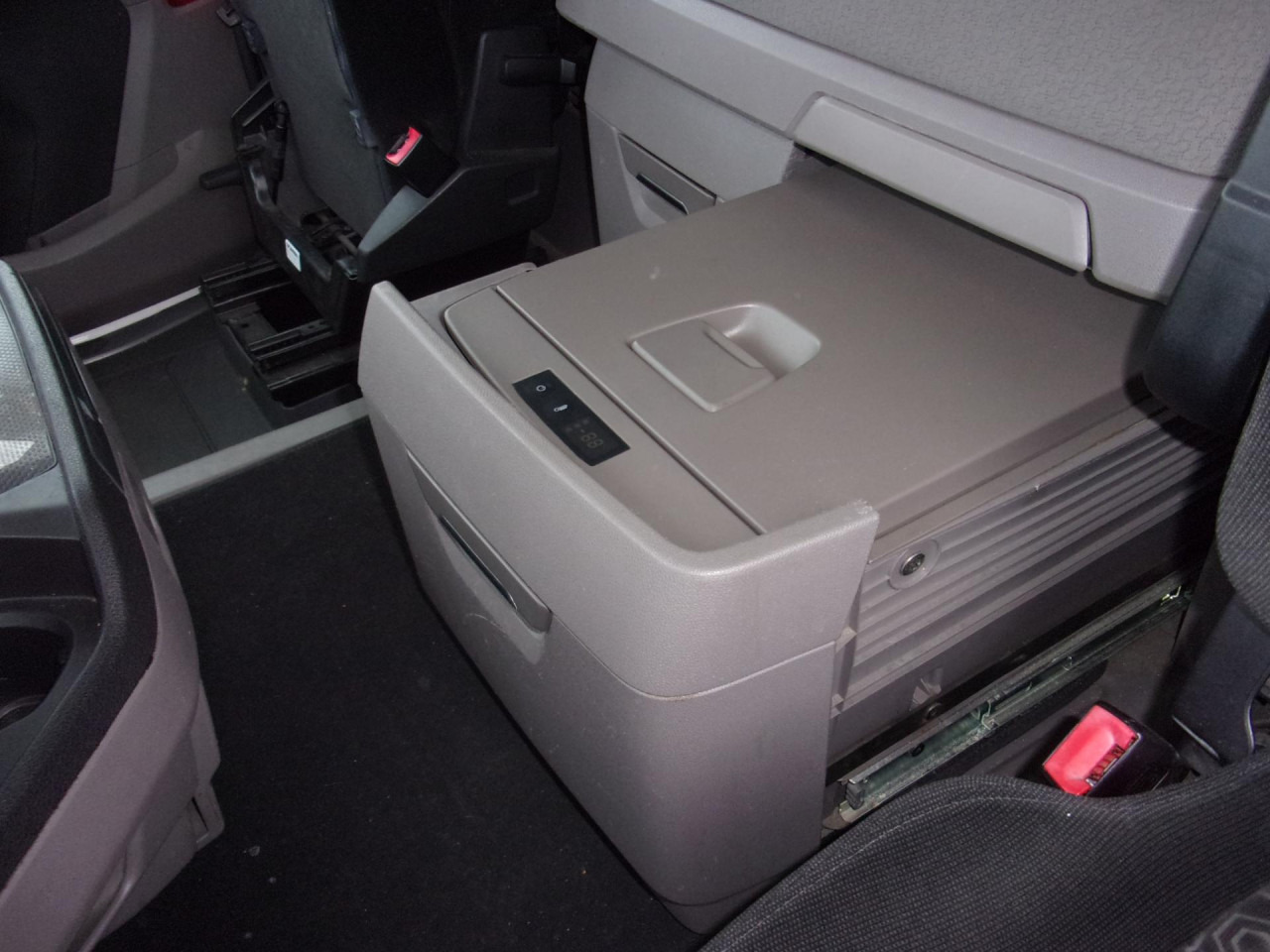 SCANIA R 410 A4x2NA - Tractor head: gambar 3 SCANIA R 410 A4x2NA - Tractor head: gambar 3