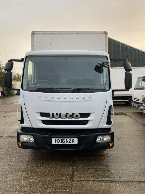 IVECO 75E16 7.5TON 20 ft boxvan with Tail Lift - Truk box: gambar 2 IVECO 75E16 7.5TON 20 ft boxvan with Tail Lift - Truk box: gambar 2