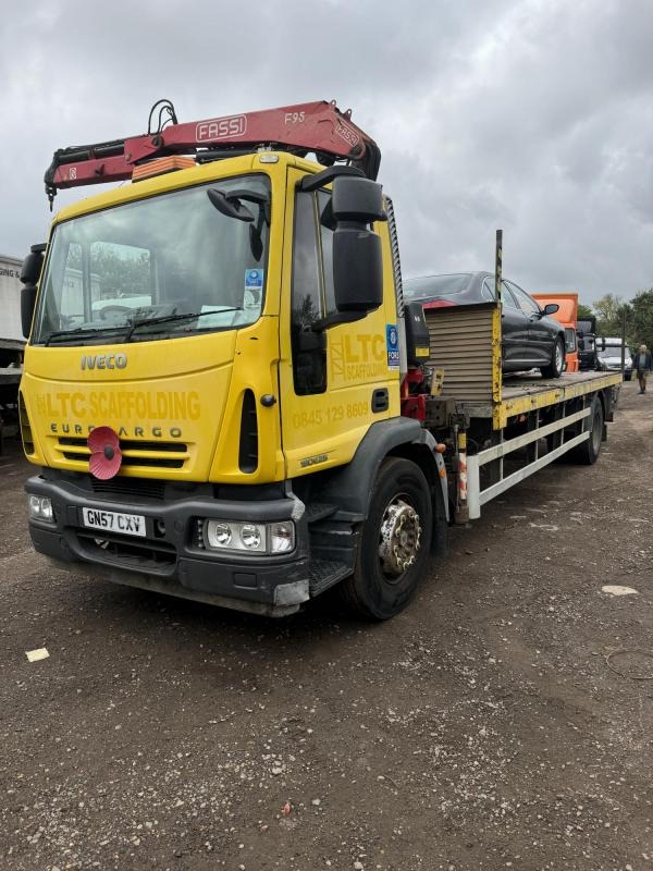 Iveco 18 Ton 180E25 Flat - Truk flatbed: gambar 1 Iveco 18 Ton 180E25 Flat - Truk flatbed: gambar 1