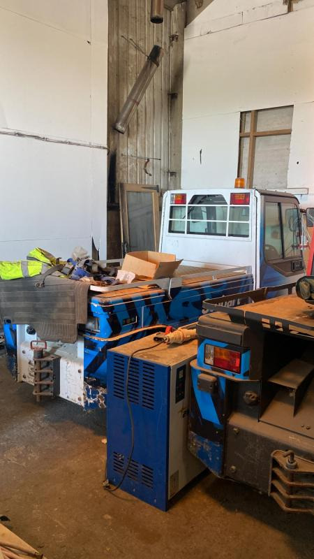 Linde Electric Tug P250 - Traktor derek: gambar 2 Linde Electric Tug P250 - Traktor derek: gambar 2