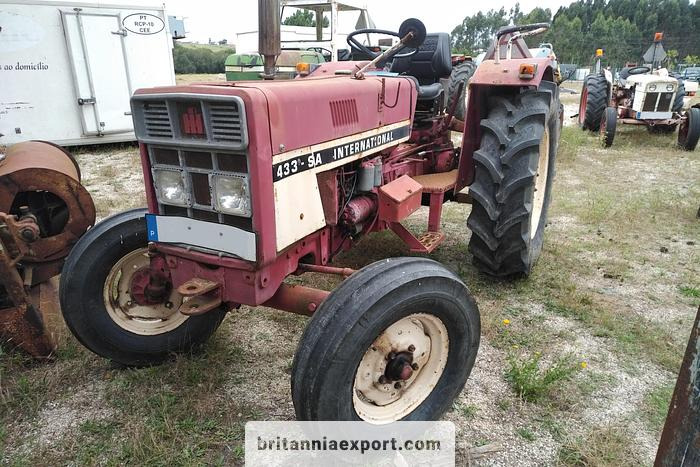 INTERNATIONAL 433 SA Farm Tractor | 2.5L Diesel | 4x2 | Brand New Tyres - Traktor: gambar 1 INTERNATIONAL 433 SA Farm Tractor | 2.5L Diesel | 4x2 | Brand New Tyres - Traktor: gambar 1