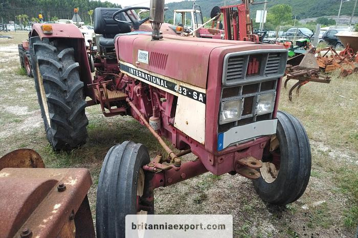 INTERNATIONAL 433 SA Farm Tractor | 2.5L Diesel | 4x2 | Brand New Tyres - Traktor: gambar 2 INTERNATIONAL 433 SA Farm Tractor | 2.5L Diesel | 4x2 | Brand New Tyres - Traktor: gambar 2