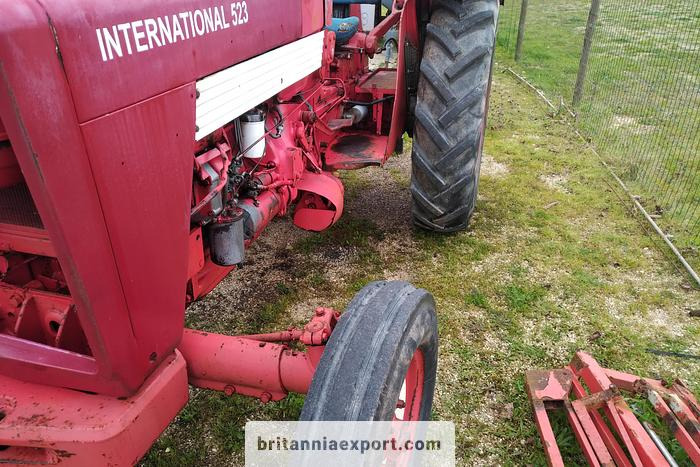 INTERNATIONAL 523 Farm Tractor | 2.9 diesel | 3 cylinder | - Traktor: gambar 5 INTERNATIONAL 523 Farm Tractor | 2.9 diesel | 3 cylinder | - Traktor: gambar 5