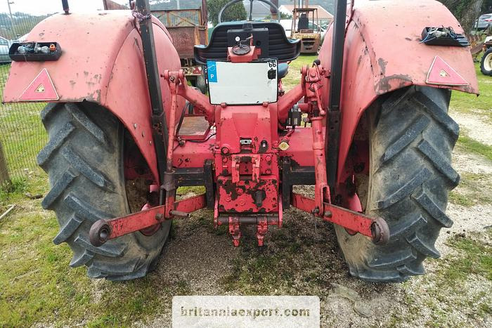 INTERNATIONAL 523 Farm Tractor | 2.9 diesel | 3 cylinder | - Traktor: gambar 4 INTERNATIONAL 523 Farm Tractor | 2.9 diesel | 3 cylinder | - Traktor: gambar 4