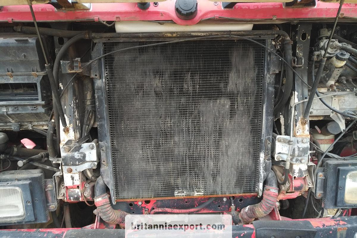 SCANIA P 92H | 6x2 10 tyres | On springs | 26 ton - Truk dengan terpal samping: gambar 4 SCANIA P 92H | 6x2 10 tyres | On springs | 26 ton - Truk dengan terpal samping: gambar 4