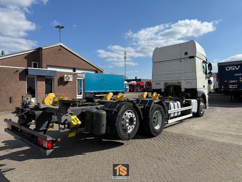 DAF XF 480 FAN SSC - LBW - RETARDER - BDF - KLIMA - GERMAN TRUCK - TOP! - Pengangkut kontainer/ Container truck: gambar 4 DAF XF 480 FAN SSC - LBW - RETARDER - BDF - KLIMA - GERMAN TRUCK - TOP! - Pengangkut kontainer/ Container truck: gambar 4
