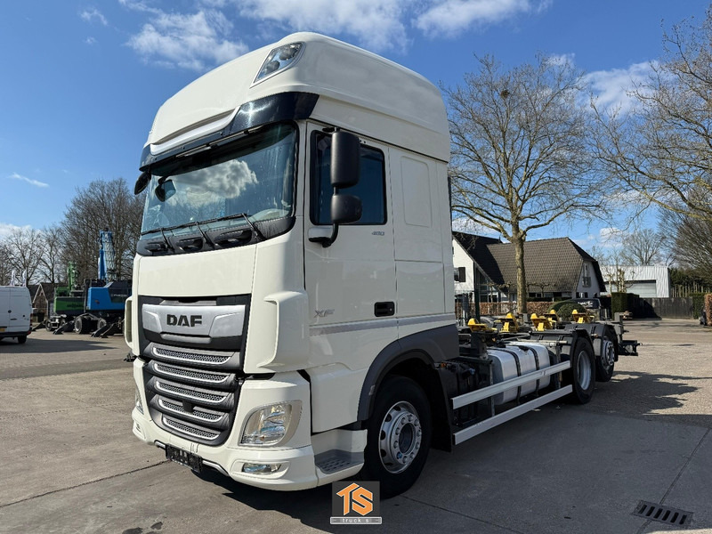 DAF XF 480 FAN SSC - LBW - RETARDER - BDF - KLIMA - GERMAN TRUCK - TOP! - Pengangkut kontainer/ Container truck: gambar 1 DAF XF 480 FAN SSC - LBW - RETARDER - BDF - KLIMA - GERMAN TRUCK - TOP! - Pengangkut kontainer/ Container truck: gambar 1