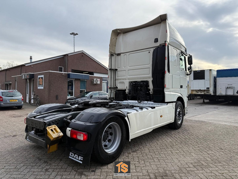 DAF FT XF 106.460 SSC RETARDER - KLIMA - 2 TANKS - GERMAN TRUCK - Tractor head: gambar 4 DAF FT XF 106.460 SSC RETARDER - KLIMA - 2 TANKS - GERMAN TRUCK - Tractor head: gambar 4