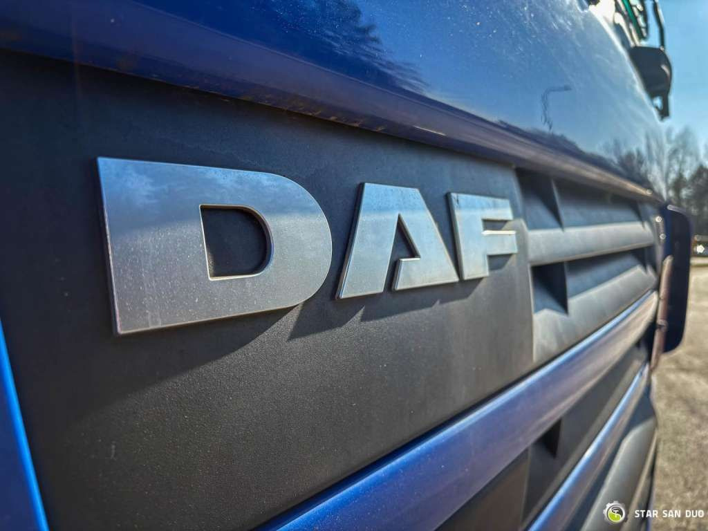 Truk derek baru DAF  CF 65 4x2 HIAB 144 E-3 HDS Crane Euro 5: gambar 13