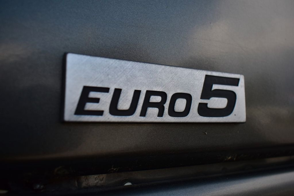 Truk derek, Truk flatbed DAF XF 105.410 4x2 FASSI F 190 Trailer: gambar 10 Truk derek, Truk flatbed DAF XF 105.410 4x2 FASSI F 190 Trailer: gambar 10