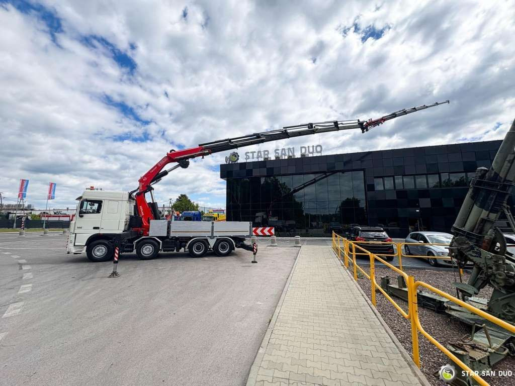 DAF XF 105.510 8x4 FASSI F800 XP Crane Fifth wheel - Truk derek: gambar 3 DAF XF 105.510 8x4 FASSI F800 XP Crane Fifth wheel - Truk derek: gambar 3