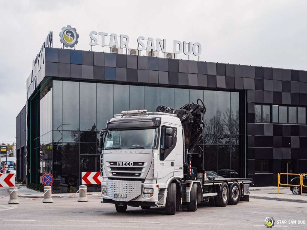 Iveco STRALIS AS320S50Y 8x2 HMF 8520-0K6 FLY JIB Winc - Truk derek: gambar 5 Iveco STRALIS AS320S50Y 8x2 HMF 8520-0K6 FLY JIB Winc - Truk derek: gambar 5