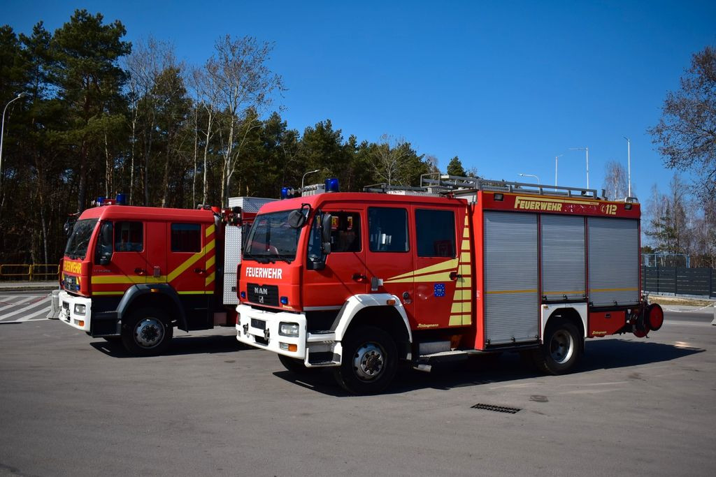 MAN 4x4 Firetruck Feuerwehr DOKA Expedition Camper - Truk pemadam kebakaran: gambar 1 MAN 4x4 Firetruck Feuerwehr DOKA Expedition Camper - Truk pemadam kebakaran: gambar 1