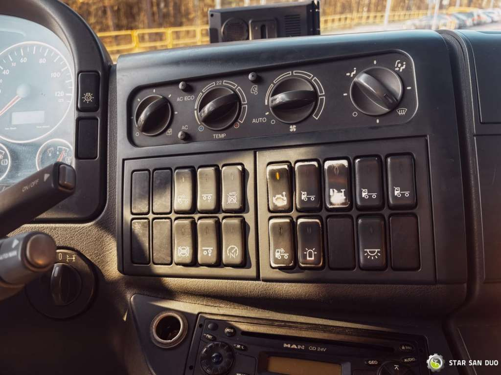 Truk derek MAN  TGA 18.440 6x2 FASSI F 210 A.24  Crane Rotator: gambar 19