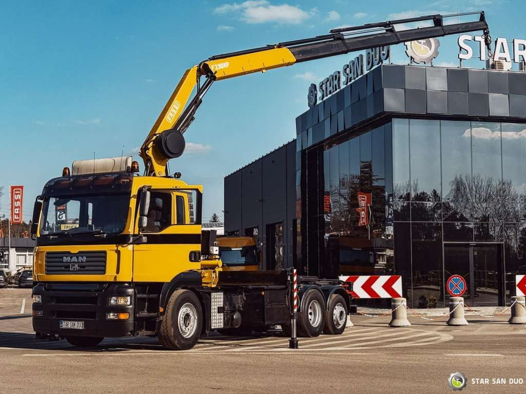 MAN TGA 18.440 6x2 FASSI F 210 A.24 Crane Rotator - Truk derek: gambar 1 MAN TGA 18.440 6x2 FASSI F 210 A.24 Crane Rotator - Truk derek: gambar 1